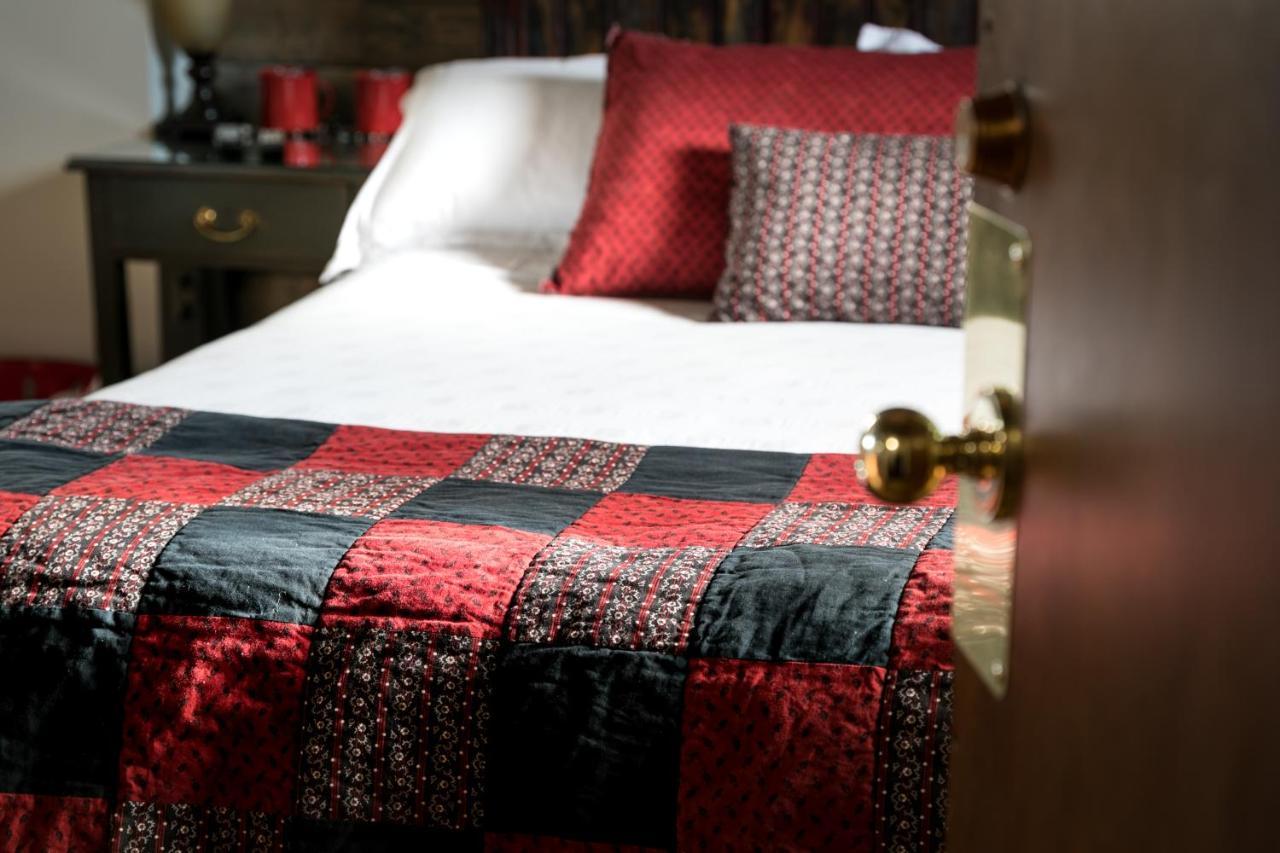 The Cochrane Rockyview Hotel المظهر الخارجي الصورة